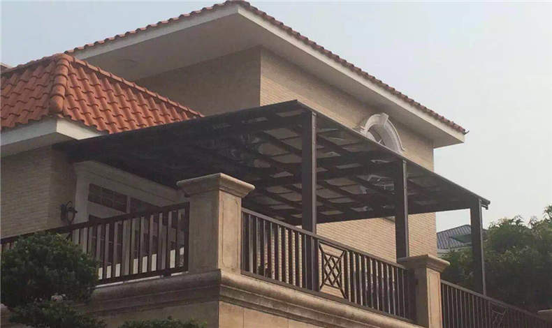 正確雨棚加盟品牌，就選至尊卡爾