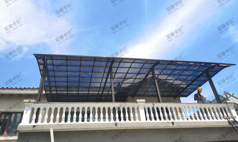 家用雨棚多少錢一平方，雨棚用什么材料好，2w+家庭的家用雨棚挑選心得！